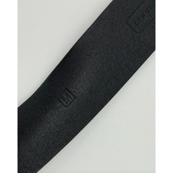 EUC Fossil Mens Genuine Leather Black Medium Belt Silver‎ Buckle w/ Flowers - Picture 5 of 6